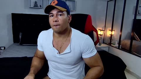 Snapshot of tyler_hank1 chatting on January 26, 11:08 pm tyler_hank1 online show from January 26, 11:08 pm