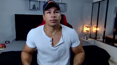 Snapshot of tyler_hank1 chatting on January 27, 11:22 am tyler_hank1 online show from January 27, 11:22 am