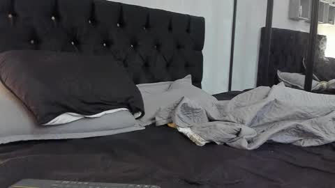 tyler_hank1 online show from March 26, 10:41 am