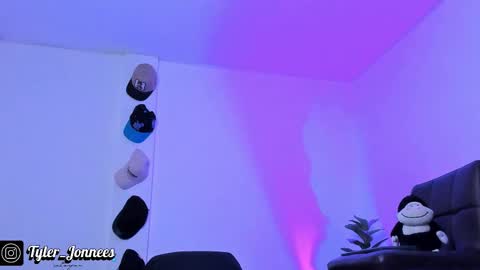 Tyler online show from October 11, 7:18 pm