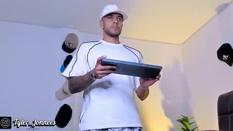 Tyler online show from September 25, 11:24 pm