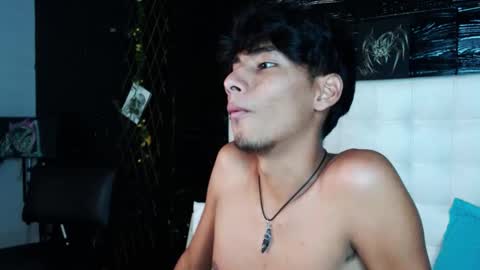 tyler_wolf_1 online show from October 23, 12:52 pm