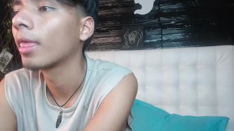 tyler_wolf_1 online show from October 30, 2:07 pm