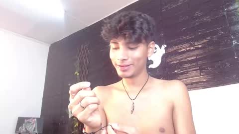 tyler_wolf_1 online show from November 6, 12:41 pm