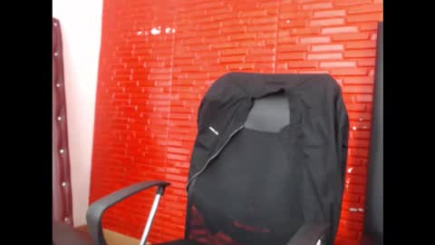 tyler_wolf_1 online show from October 8, 11:47 am