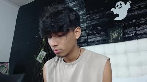 tyler_wolf_1 online show from October 21, 12:41 pm