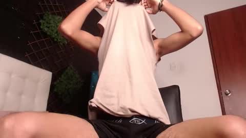 tyler_wolf_1 online show from November 13, 2:22 pm