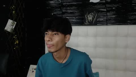 tyler_wolf_1 online show from October 20, 12:31 pm