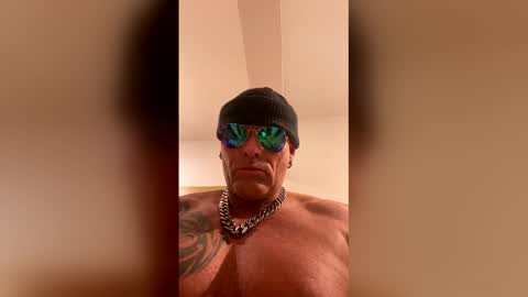 tyronfuck online show from May 13, 3:14 am
