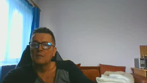 ulmeni4 online show from December 15, 9:56 am