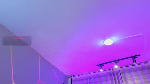 un_sluttyy online show from November 24, 11:44 am