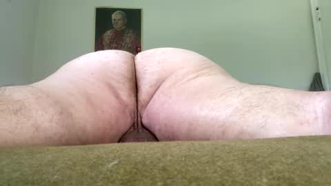 Hairy Sally online show from September 20, 6:52 pm