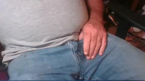 Snapshot of uncutmike7x5 chatting on December 25, 2:25 am uncutmike7x5 online show from December 25, 2:25 am