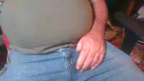 Snapshot of uncutmike7x5 chatting on December 23, 8:57 pm uncutmike7x5 online show from December 23, 8:57 pm