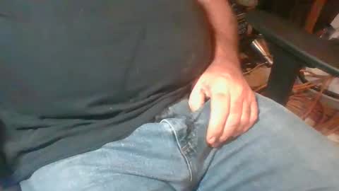 Snapshot of uncutmike7x5 chatting on January 15, 9:09 pm uncutmike7x5 online show from January 15, 9:09 pm