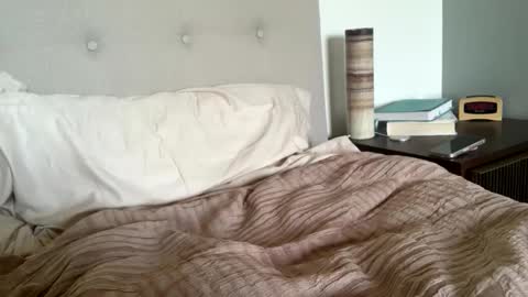 uncutnudist online show from December 31, 8:02 pm