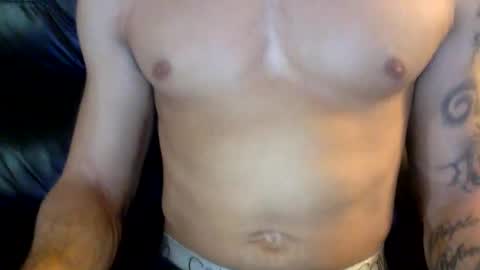 uncutone2345 online show from October 19, 1:10 am