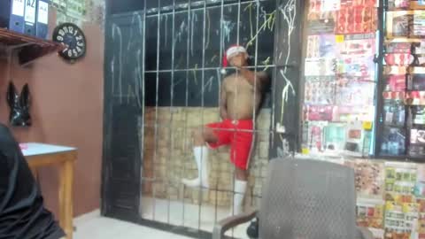 university online show from December 10, 7:43 pm