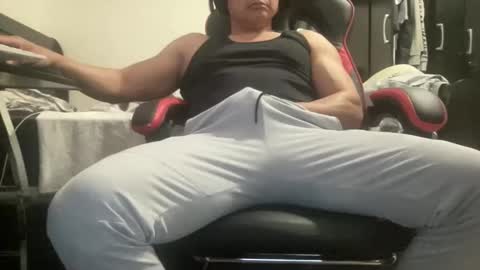 unlobitooenwallstreet online show from March 29, 7:03 pm