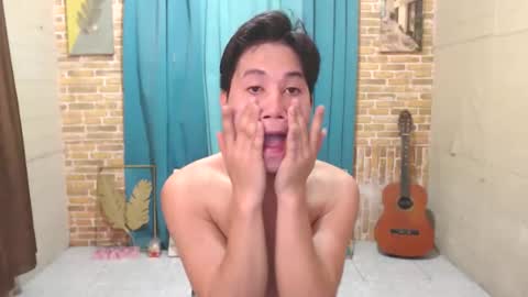 ur_boy_mark online show from November 18, 9:24 am