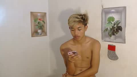 urasian_jomarie online show from April 2, 10:39 pm