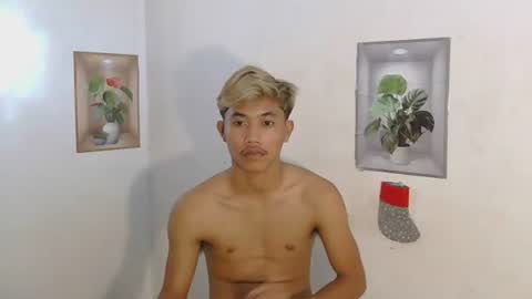 urasian_jomarie online show from March 17, 10:45 pm