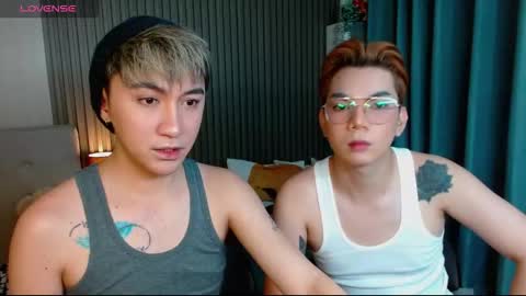 rose and khristine online show from November 4, 7:37 pm