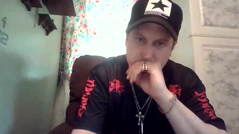 UrFavoriteJoeDirty69 online show from May 25, 11:22 pm
