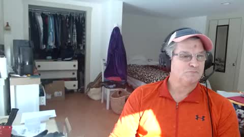 Gregor online show from February 18, 4:49 pm