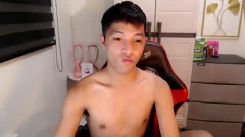 Ethan online show from March 18, 5:38 pm