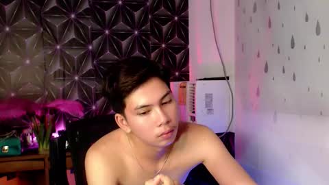 ursweet_jade online show from November 3, 8:21 pm