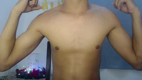 Snapshot of ursweetfucker_kimeya69 chatting on September 11, 1:32 pm ursweetfucker_kimeya69 online show from September 11, 1:32 pm