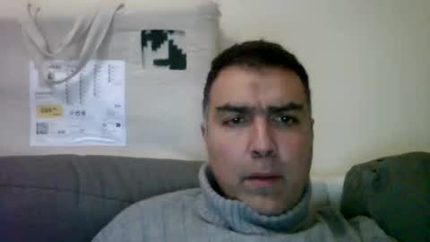 Snapshot of uruk1981 chatting on February 6, 7:29 pm uruk1981 online show from February 6, 7:29 pm