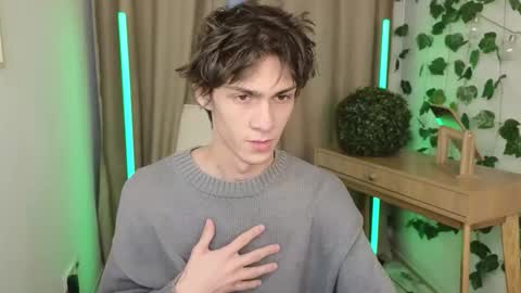 Valora online show from November 15, 1:35 pm