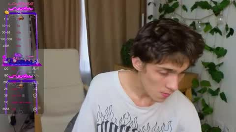 Valora online show from October 11, 12:20 pm