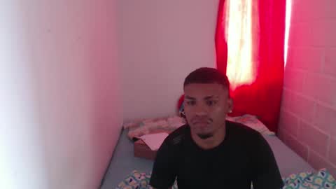 Snapshot of val_sex02 chatting on February 3, 6:49 pm val_sex02 online show from February 3, 6:49 pm