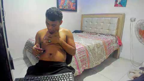 Snapshot of val_sex02 chatting on January 28, 2:32 am val_sex02 online show from January 28, 2:32 am