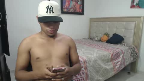 Snapshot of val_sex02 chatting on February 2, 5:21 am val_sex02 online show from February 2, 5:21 am