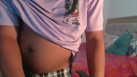 Snapshot of val_sex02 chatting on October 27, 12:51 pm val_sex02 online show from October 27, 12:51 pm