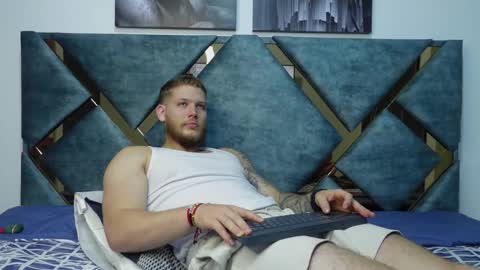 Valentino Ferrari online show from October 17, 2:37 am