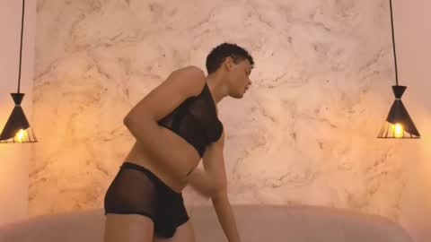 valentino_thompson online show from September 29, 9:32 pm