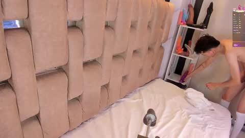 Valentino online show from October 9, 3:39 pm