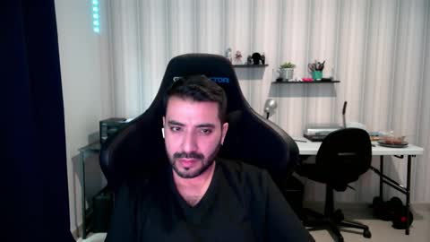 Roberto Carlos online show from October 18, 10:04 pm