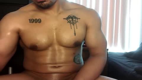 Vegas Love online show from April 5, 9:00 pm