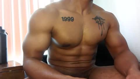 Vegas Love online show from December 15, 7:55 pm