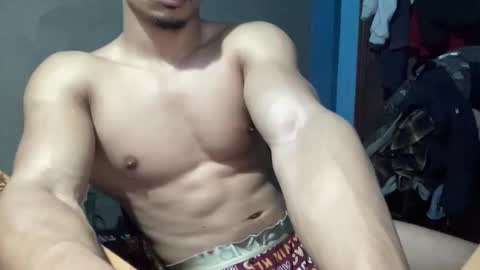 veilofstrength11 online show from November 12, 7:08 pm