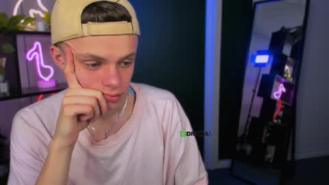 veldi_to online show from March 28, 8:20 pm