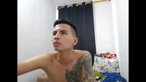 Snapshot of velk_hot1 chatting on December 28, 2:01 pm velk_hot1 online show from December 28, 2:01 pm