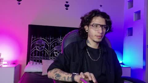 vergil_noir online show from June 3, 4:14 am