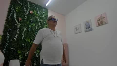 veteranvsboy45_19 online show from October 8, 7:13 am